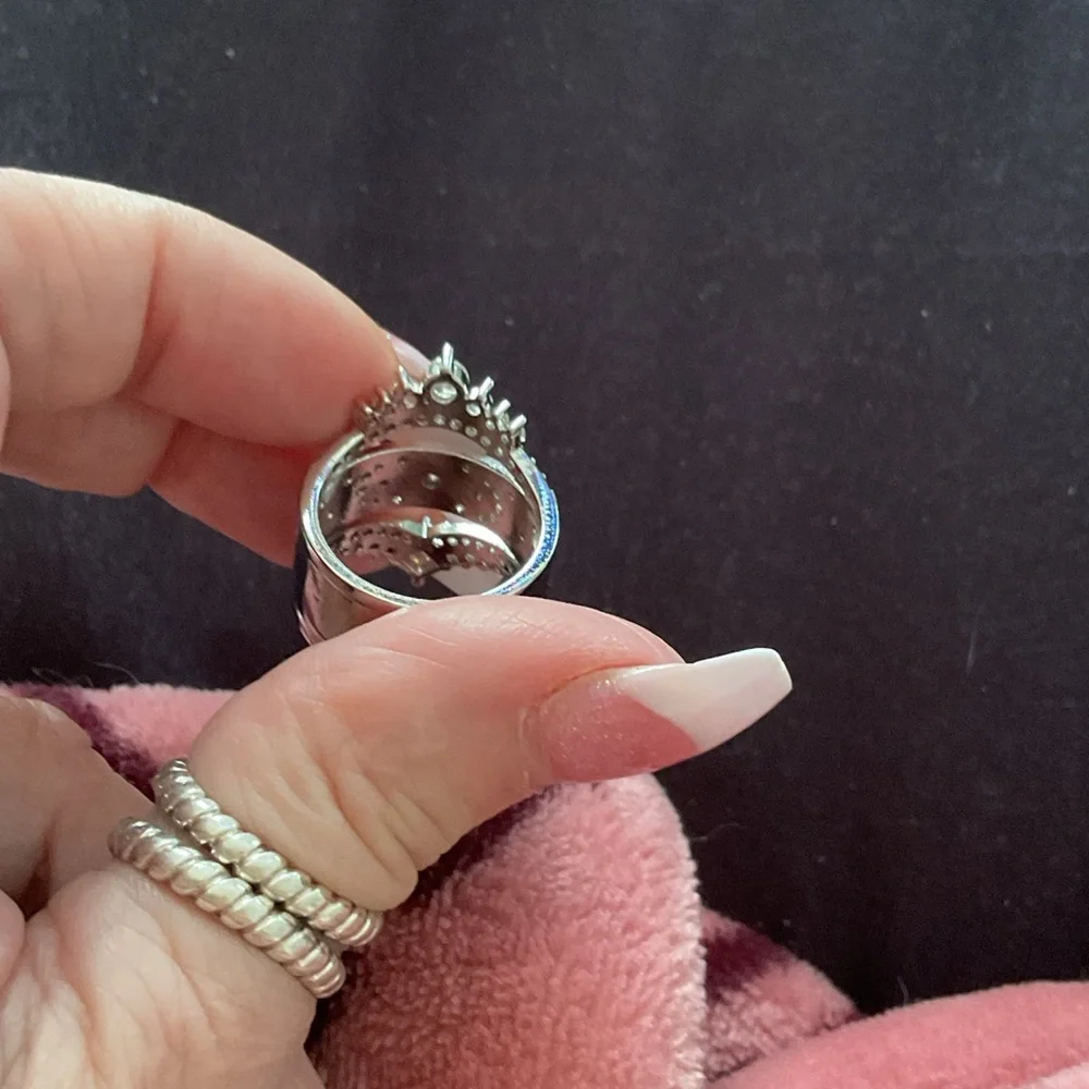 Elegant Silver and crystal Women's Ring - Picture 6 of 6